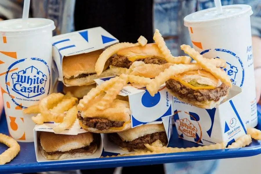 O Primeiro Fast Food do Mundo: Como a White Castle Revolucionou a Alimentação - Receitas Agora