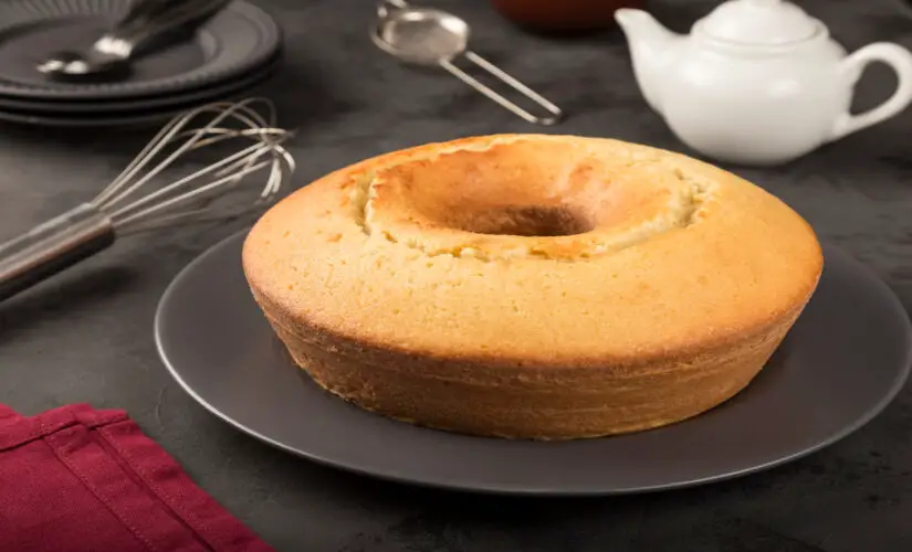 Como Fazer esse Bolo Simples com Ingredientes Básicos