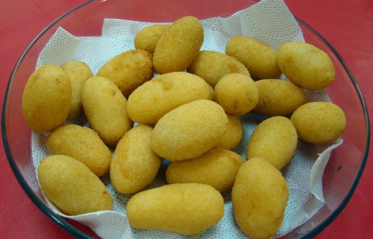 Bolinho de Mandioca Rápido: Receita para Micro-ondas