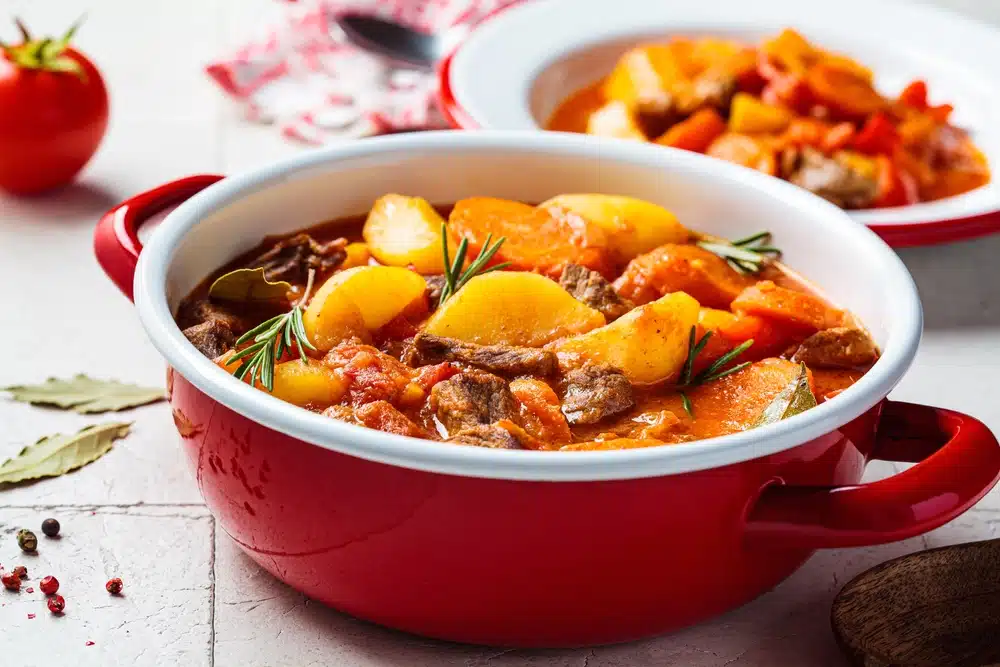 Carne de Panela com Batatas, um Abraço em Forma de Sabor!