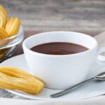 Chocolate Quente Simples e Delicioso com Poucos Ingredientes