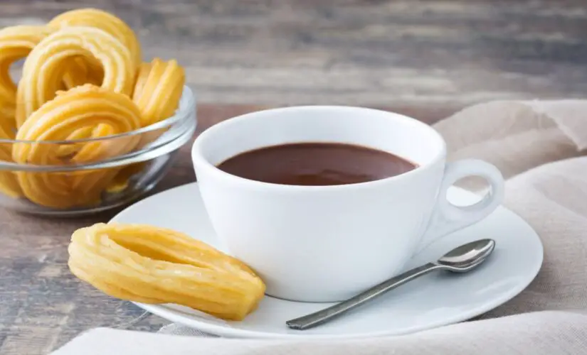 Chocolate Quente Simples e Delicioso com Poucos Ingredientes