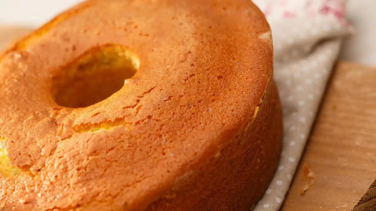 Como Fazer Bolo de Fubá com Maizena Perfeito em 40 Minutos