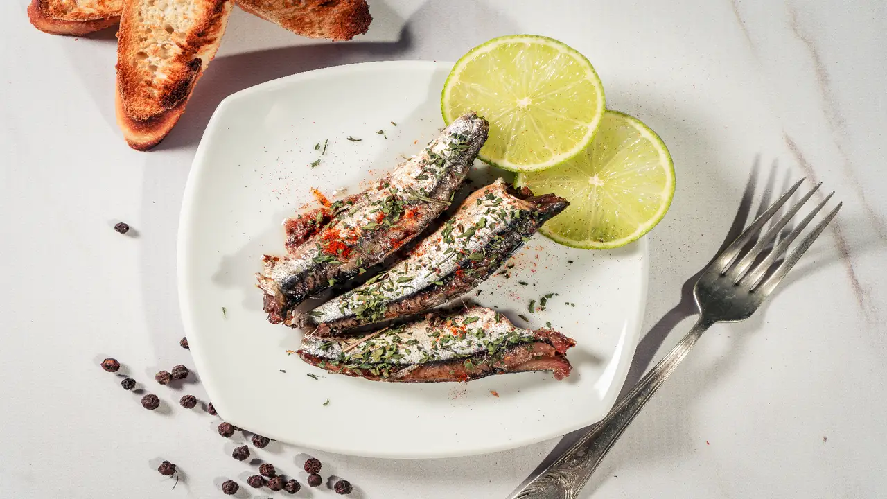 Como Fazer Sardinha ao Forno Perfeita para a Ceia de Natal