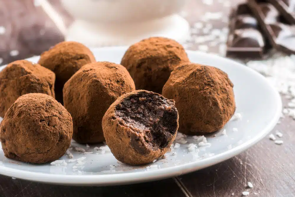 Trufas de Chocolate que derretem na boca e surpreende a todos!