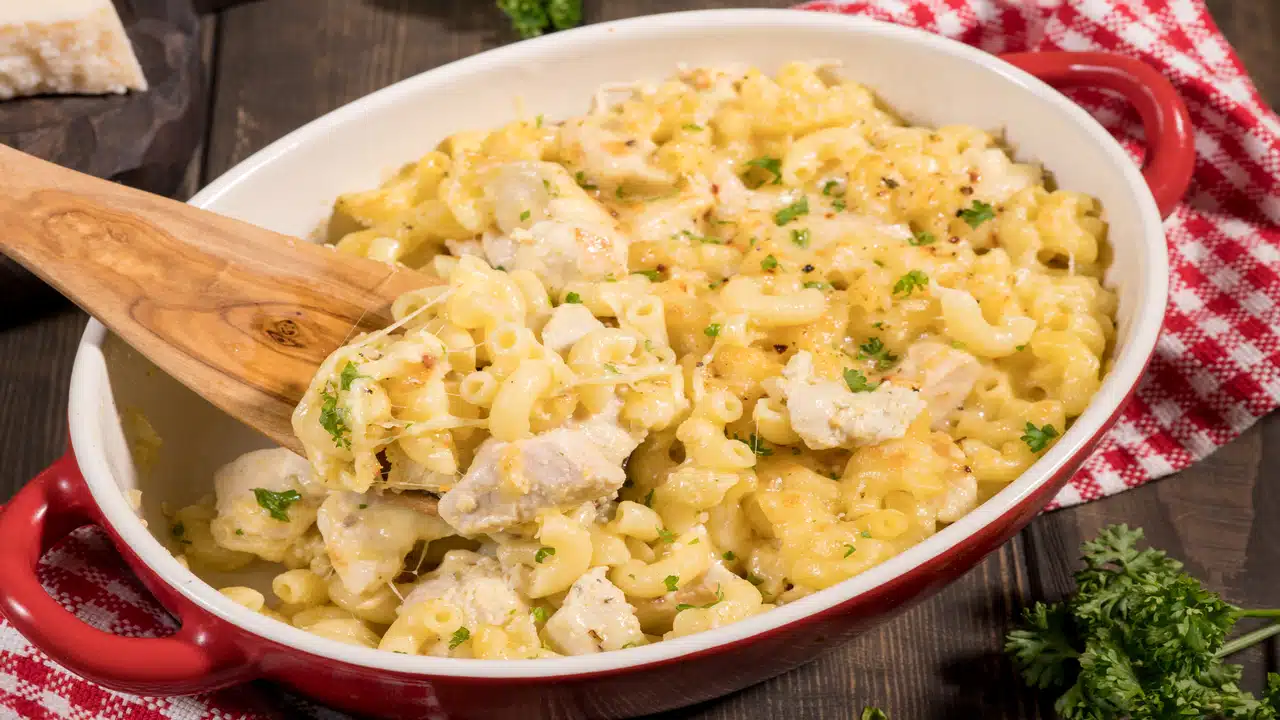 Macarrão de Forno com Frango e Queijo: Receita Fácil e Deliciosa