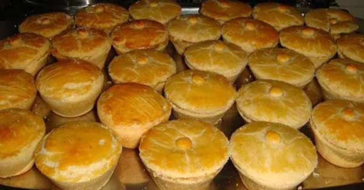 Empadinhas de Queijo Irresistíveis: Crocantes por Fora e Cremosas por Dentro