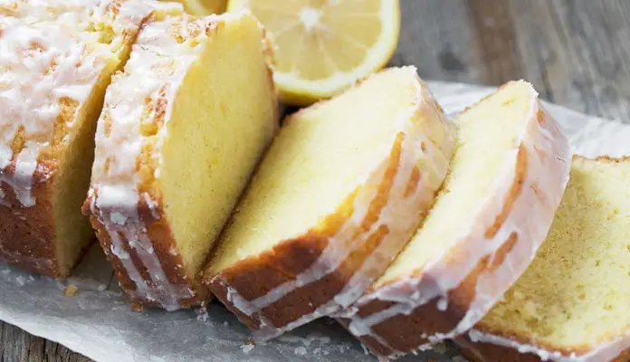 O Melhor Bolo de Limão com Glacê Açucarado: Receita Fácil