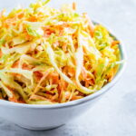 Salada de Repolho com Abacaxi
