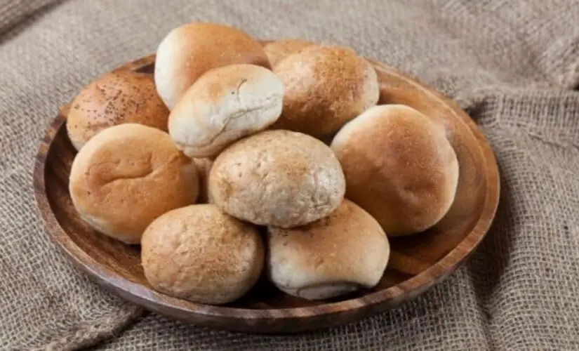 Receita Fácil de Pãozinho de Liquidificador para o Café da Manhã