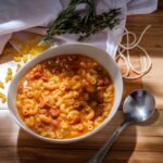 Deliciosa Sopa de Feijão com Macarrão para aquecer esses dias gelados!