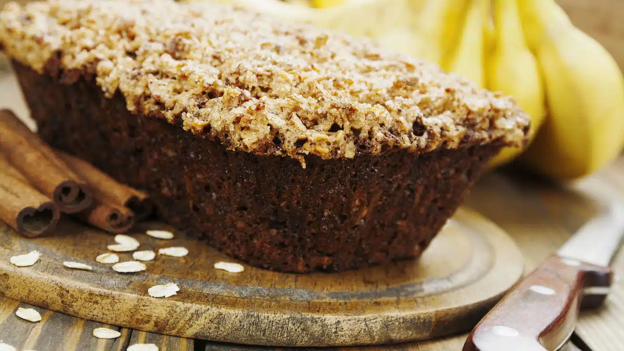 Aprenda Agora a Fazer um Bolo de Banana com Aveia Fofinho e Saudável