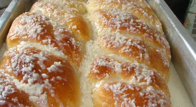 Rosca de Leite Condensado com Creme e Coco: Passo a Passo Completo