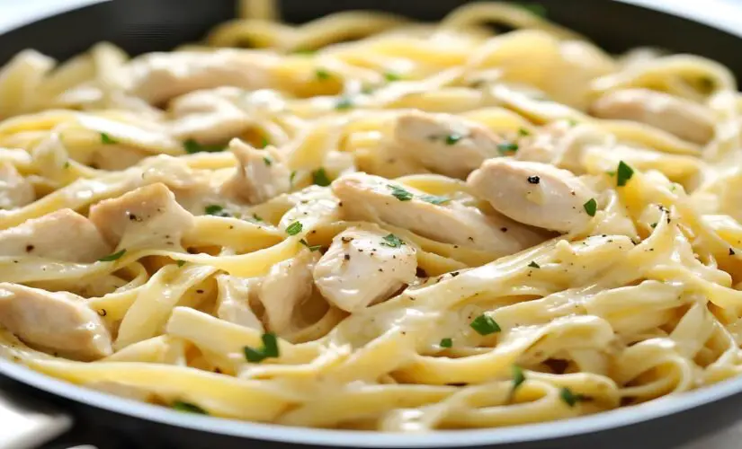 Receita de Macarrão com Frango na Panela de Pressão: Simples, Rápida e Saborosa