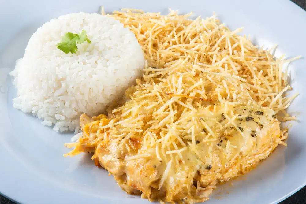 Fricassé de Frango Uma Escolha Clássica para as Refeições