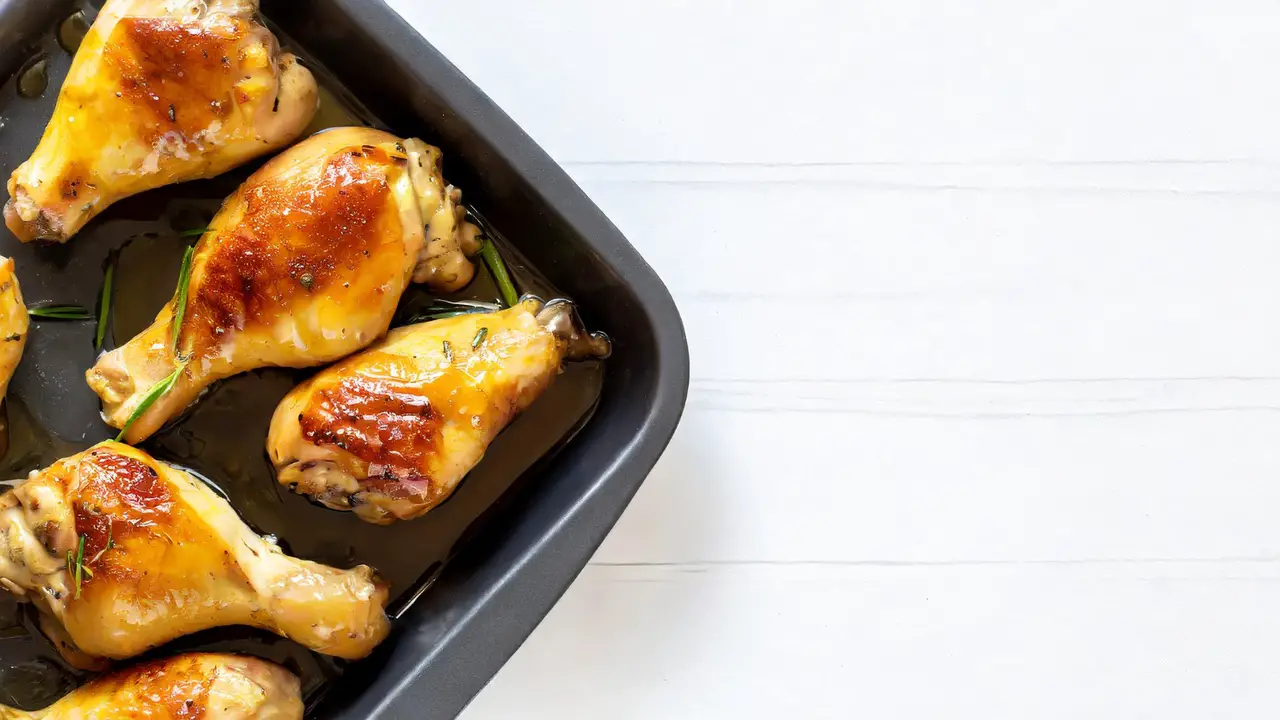 Receita Fácil de Coxa de Frango Assada: Pronta em 1 Hora