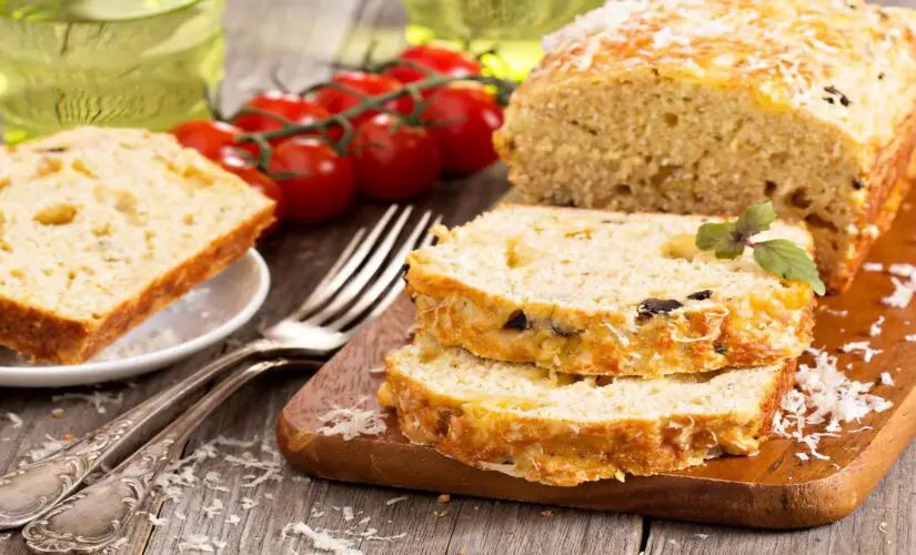 Bolo de Pão Salgado que Aprendi com Minha Mãe