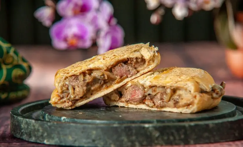 Desvende o Sabor desse Bauru de Carne com Pão Francês!