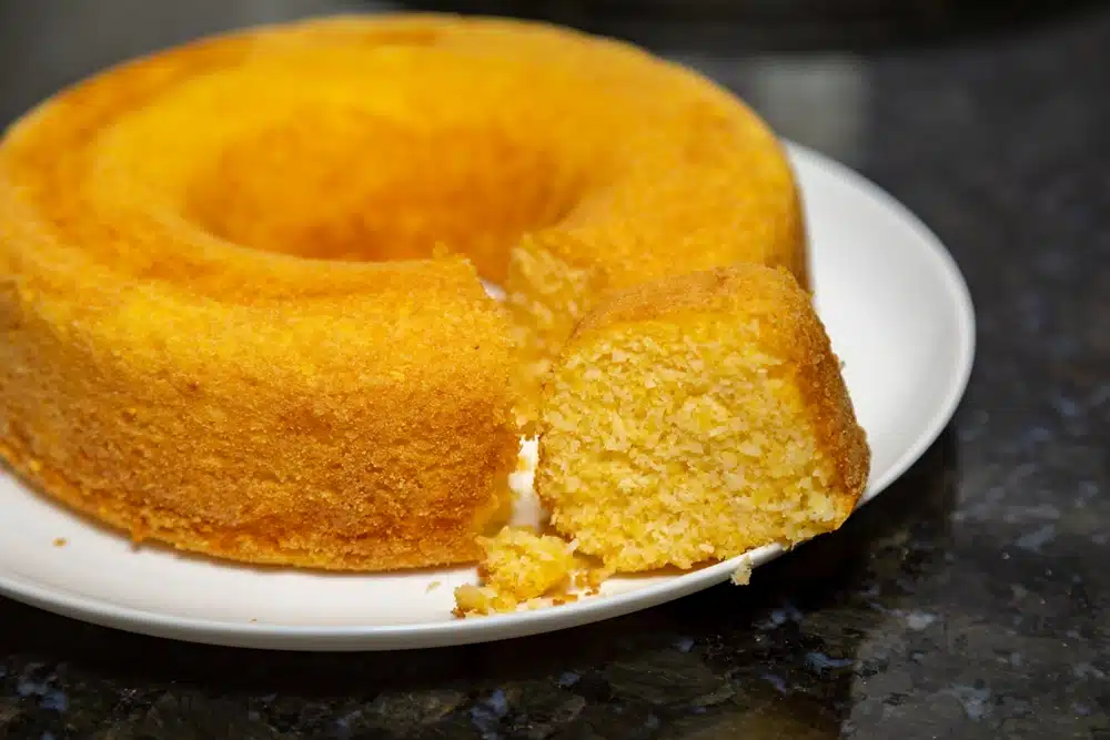 Receitas Fáceis como este de Bolo de Fubá Tradicional