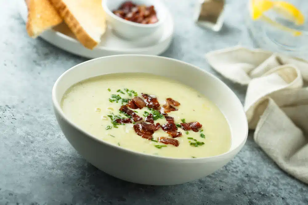 Sopa Creme de Batata com Bacon: Sabor e Conforto em um Prato