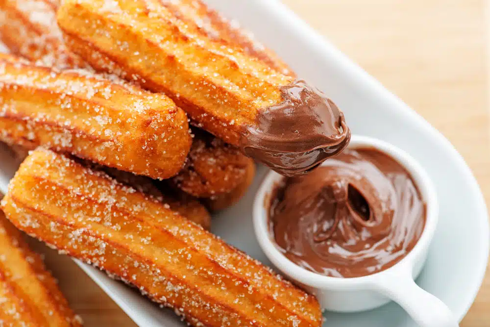 Churros Divinos Um Abraço Acolhedor de Massa Crocante com Creme de Chocolate