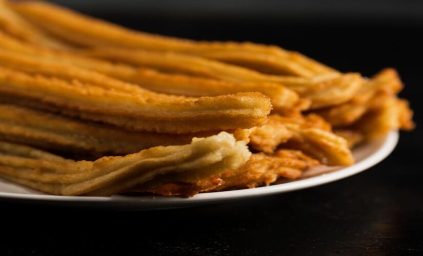 Churros Caseiros: A Receita Perfeita para Fazer em 30 Minutos!