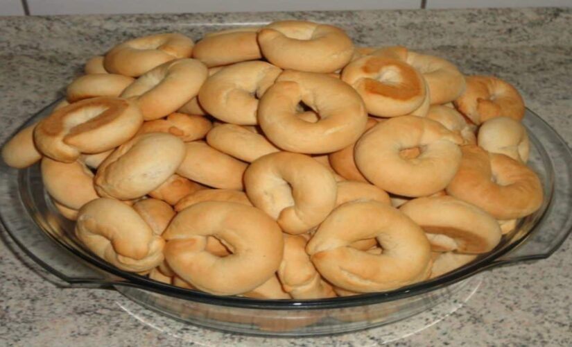 Rosquinha de Creme de Leite é muito Gostoso poder fazer isso