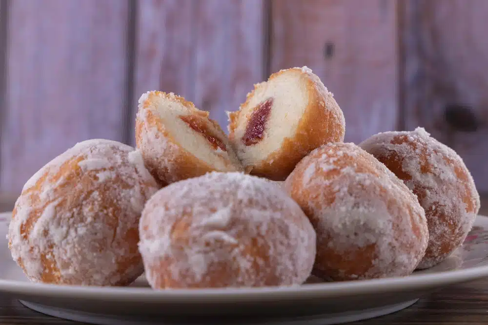 Sonhos de Goiabada Deliciosos: Uma Deliciosa Fusão de Maciez e Sabor!