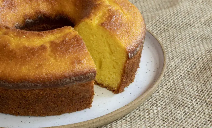 Bolo de Fubá com apenas 3 ingredientes