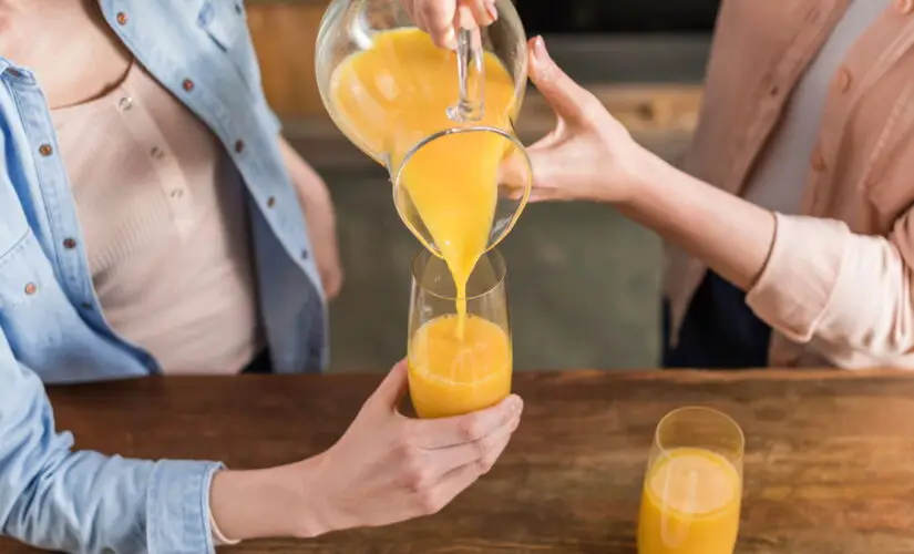 Suco de Laranja Caseiro com essa Receita Fácil, Saudável e Saborosa