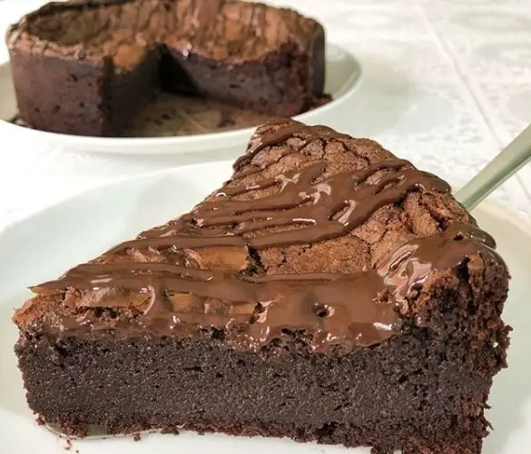 Torta de chocolate com 3 ingredientes Transforme seu dia em alegria