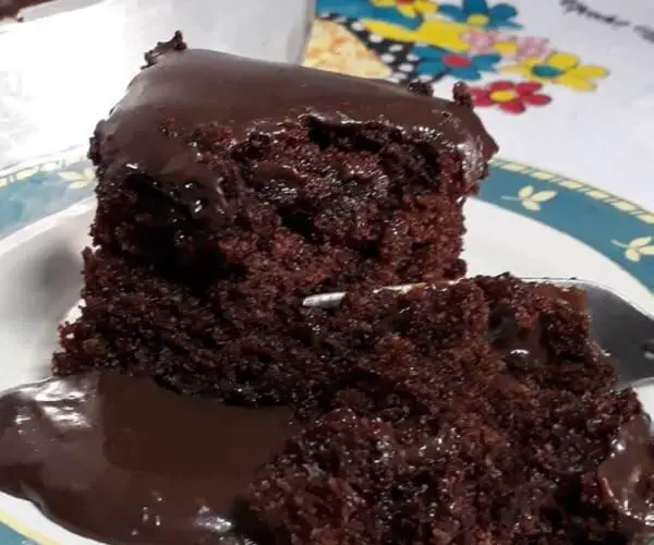 Bolo de Chocolate simples e Fácil de Preparar vem ver