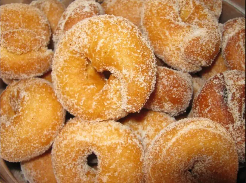 Rosquinhas da vovó ficam prontas em só 20 minutinhos vem ver