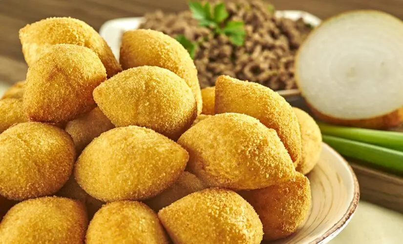 Receita de Bolinhos de Carne Fritos Pequenas Delícias que Encantam o Paladar