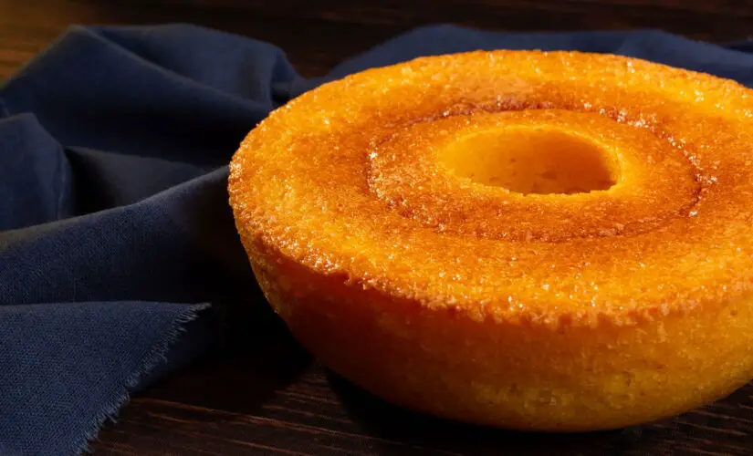 Receita Fácil de Bolo de Fubá para o Café da Tarde