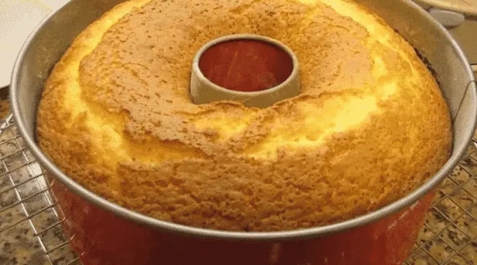 Bolo de Laranja para você fazer hoje e garantir um café da tarde perfeito!