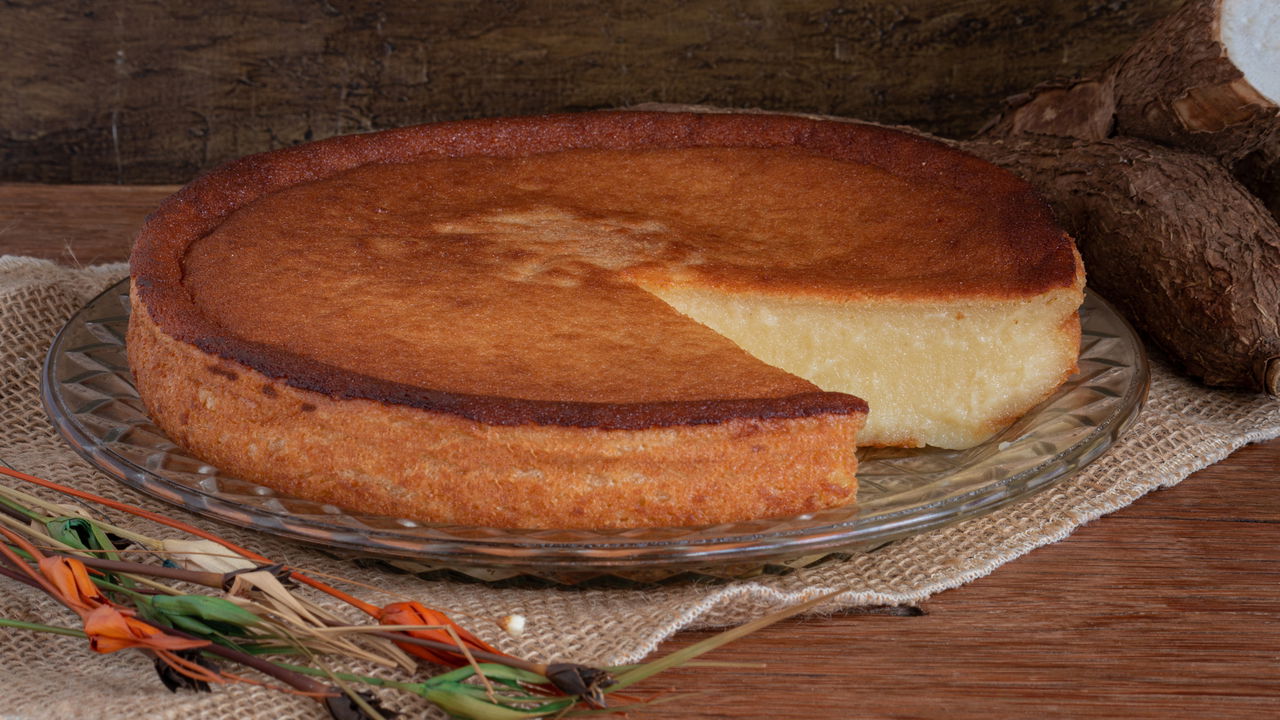 Bolo de Mandioca Crua Cremoso com essa Receita Tradicional e Irresistível