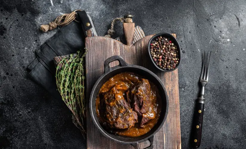 Experimente esse Bife de panela de pressão maravilhoso agora