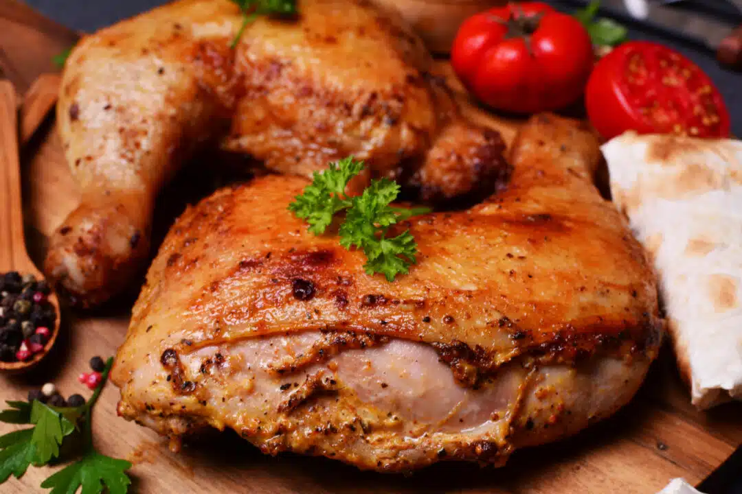 Coxa e Sobrecoxas de Frango Assadas Simplicidade e Sabor na sua Mesa