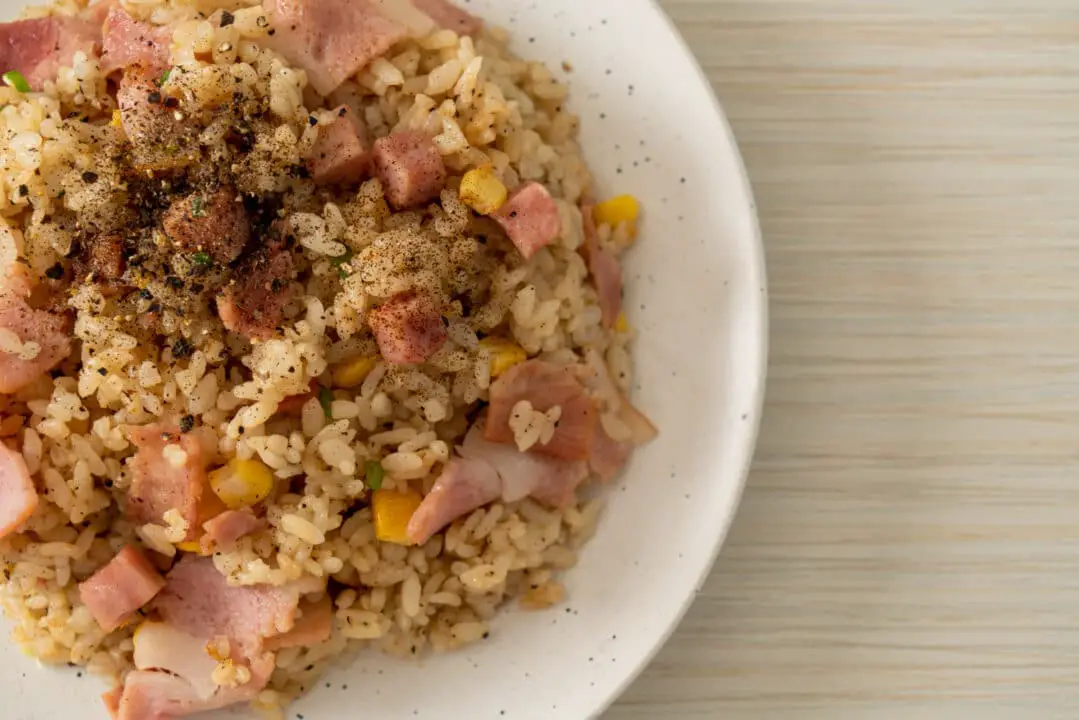 Arroz de toucinho: Fácil de fazer aprende você também