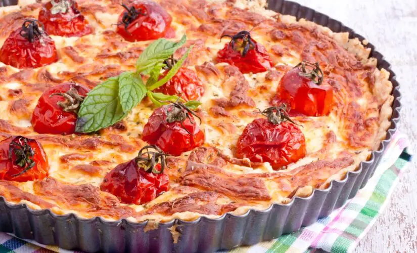 Encontrar receitas para o jantar Torta de Queijo com Tomate, uma Deliciosa Sinfonia de Sabores