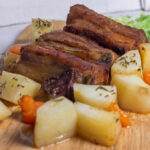 Costela com Batatas e Agrião - Freepik