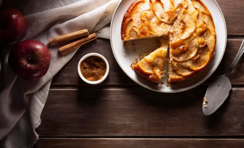 Como Fazer um Bolo de Maçã Caseiro Delicioso