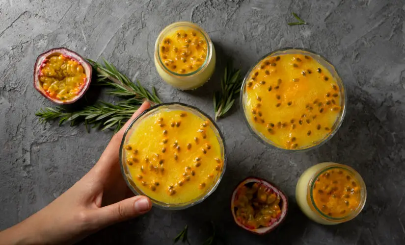 Mousse de Maracujá com Gelatina é uma Sobremesa Rápida e Refrescante!