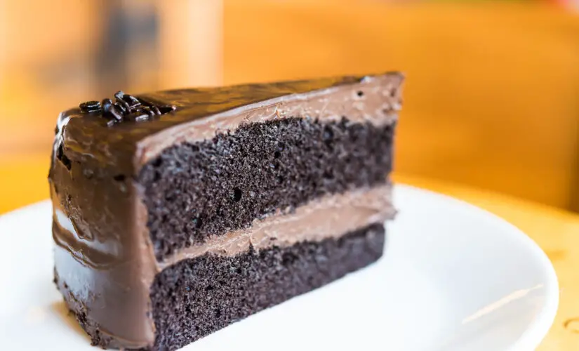 O Melhor Bolo de Chocolate Caseiro Bem Fofinho e Delicioso