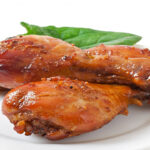 Receita de Coxa de Frango Assada Crocante e Fácil