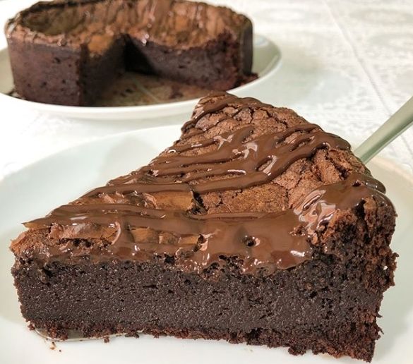 Torta de chocolate com 3 ingredientes Transforme seu dia em alegria