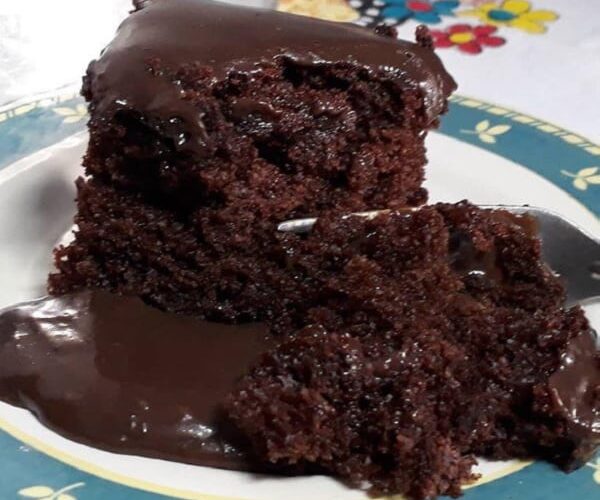 Bolo de Chocolate simples e Fácil de Preparar vem ver