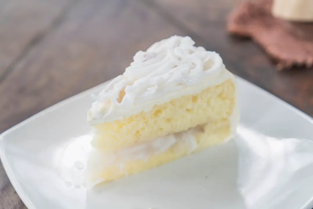 Aprenda a Fazer um Bolo Branco Perfeito!