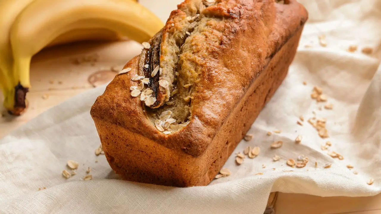 Receita de Bolo de Banana com Aveia com Apenas 3 Ingredientes